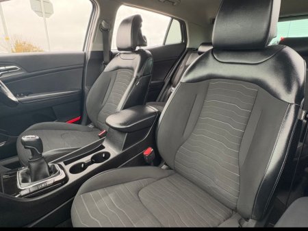 2023 Kia Sportage - thumbnail 10