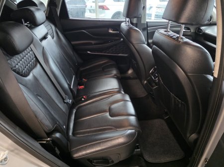 2019 Hyundai Santa Fe - thumbnail 14