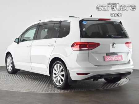 2016 Volkswagen Touran - view 3