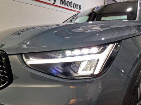 2023 Volvo XC40 T4 PLUS DARK RECHARGE AUTOMATIC **ONE OWNER / APPLE CARPLAY / CRUISE CONTROL / ELECTRIC BOOTLID / HEATED FRONT & REAR SEATS / HEATED STEERING WHEEL / 360 DEGREE CAMERA / WIRELESS PHONE CHARGING** €38,900 thumbnail