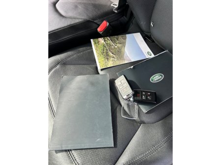 2023 Land Rover Defender - thumbnail 22