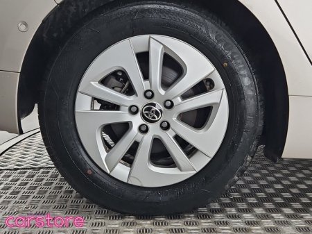 2017 Toyota Prius - thumbnail 14