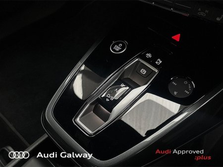 2024 Audi Q4 e-tron €415 p/m - Q4 E-TRON BLACK EDITION 45 €45,750 thumbnail