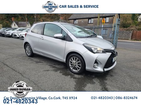 2016 Toyota Yaris - thumbnail 2