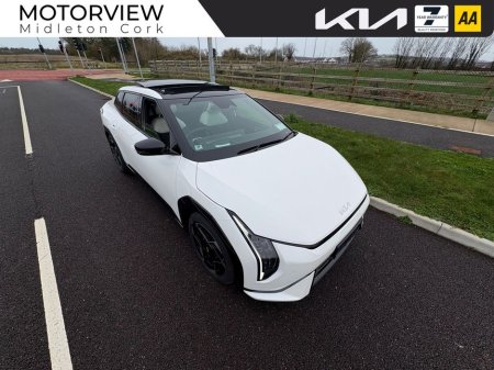 2026 Kia EV4 - thumbnail 3