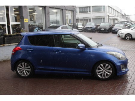 2015 Suzuki Swift - thumbnail 3