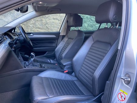 2020 Volkswagen Passat - thumbnail 10