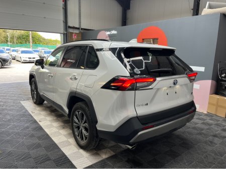 2023 Toyota Rav4 - photo 4