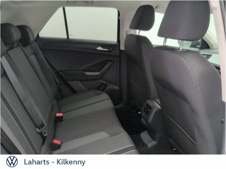 2025 Volkswagen T-Roc EDITION 75 2.0TDI 116HP €38,950 thumbnail