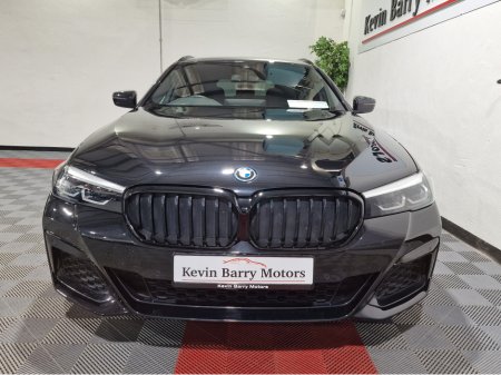 2022 BMW 5 Series 530E TOURING M SPORT (PRO PACK) AUTOMATIC **ONE OWNER / APPLE CARPLAY / CRUISE CONTROL / ELECTRIC BOOTLID / FULL BLACK LEATHER / HEATED FRONT SEATS / M SEATBELTS / SAT NAV / REVERSE CAMERA** €40,900