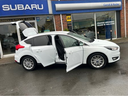 2017 Ford Focus - thumbnail 17