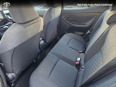 2024 Toyota Yaris Cross - thumbnail 7