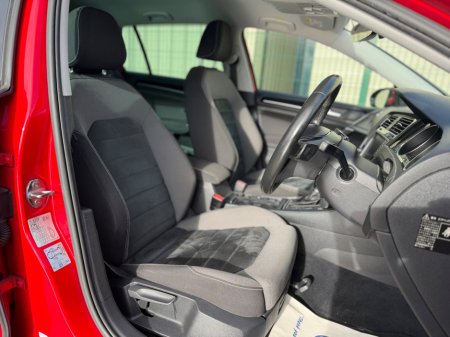 2016 Volkswagen Golf 1.4 TSI 5DR 150HP ACT Highline €13,950 thumbnail