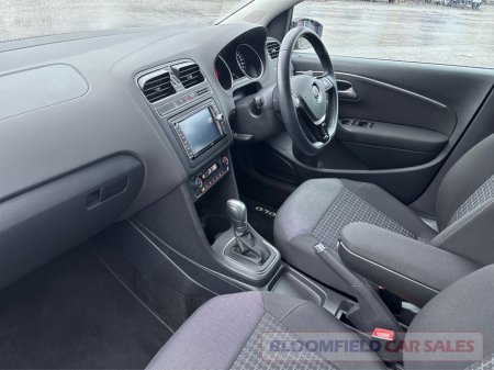 2017 Volkswagen Polo 1.2 , AUTO // EXTREMELY LOW MILEAGE €13,950 thumbnail