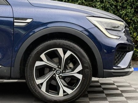 2024 Renault Arkana TECHNO E-TECH 1.6 HYBRID // VERY LOW MILEAGE // REVERSE CAMERA // AMBIENT LIGHTING €23,900 thumbnail