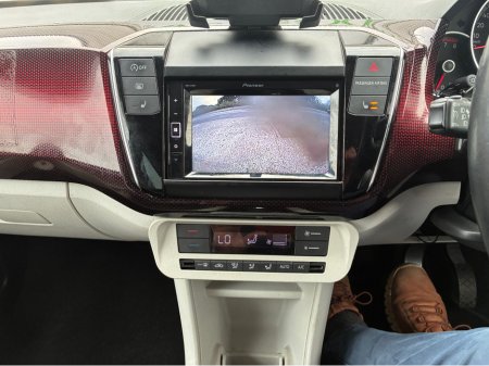 2018 Volkswagen up! - thumbnail 23