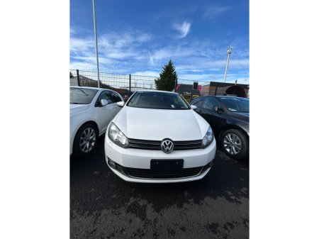 2012 Volkswagen Golf - view 4