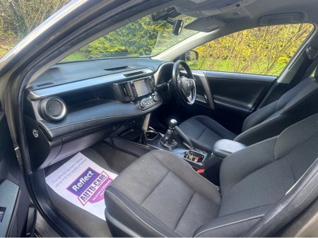 2016 Toyota Rav4 - thumbnail 6