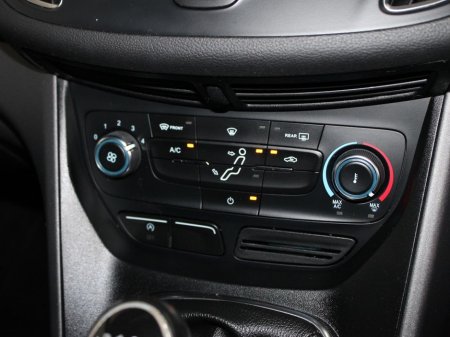 2017 Ford C-Max Zetec 1.5 TDCI 95PS M6 4DR €11,999 thumbnail