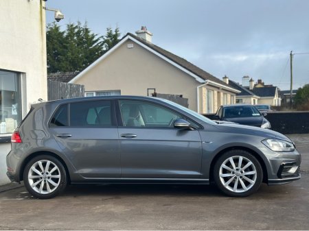 2020 Volkswagen Golf R-LINE 1.5 TSI MANUAL 6SPEED FWD 5DR 150HP 5 €23,950 thumbnail