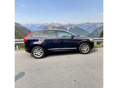 2016 Volvo XC60 - thumbnail 1