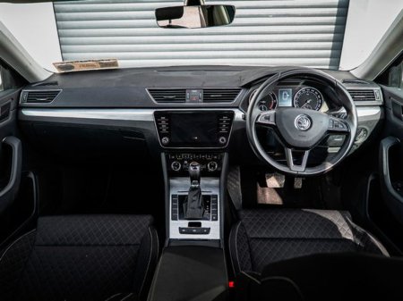 2020 Skoda Superb - thumbnail 6