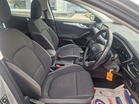 2021 Ford Focus - thumbnail 16