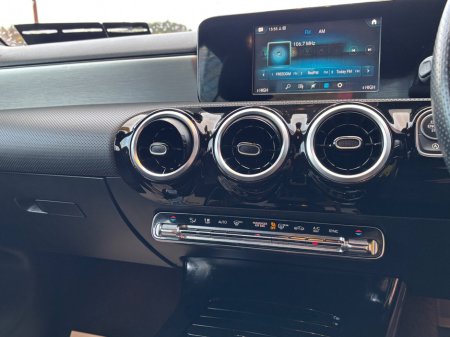 2019 Mercedes-Benz A Class A 180 D A/T 17% €22,950 thumbnail