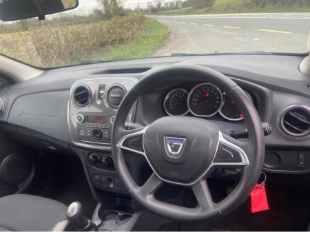 2017 Dacia Sandero - thumbnail 8