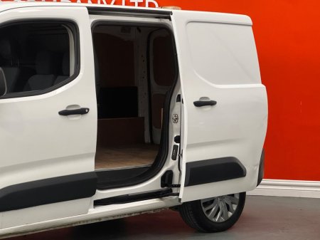 2020 Peugeot Partner - thumbnail 4