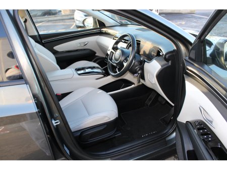 2023 Hyundai Tucson 4WD Executive PHEV Auto €36,950 thumbnail