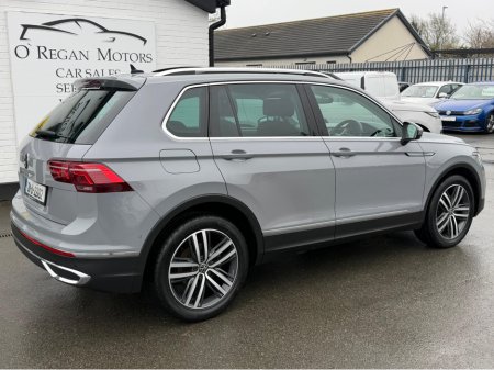 2021 Volkswagen Tiguan - thumbnail 3