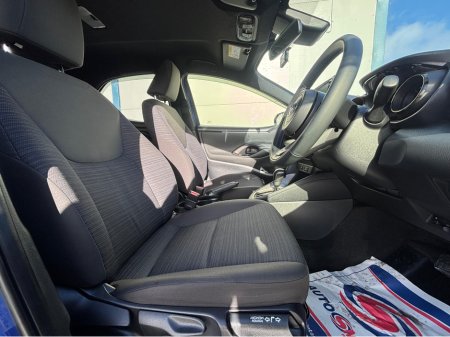 2020 Toyota Yaris TOYOTA YARIS €17,950 thumbnail