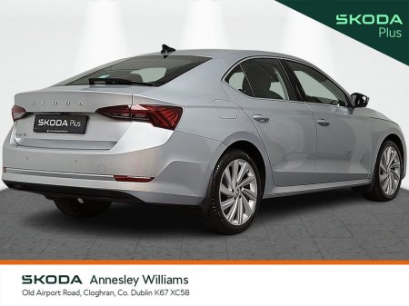 2024 Skoda Octavia - view 3