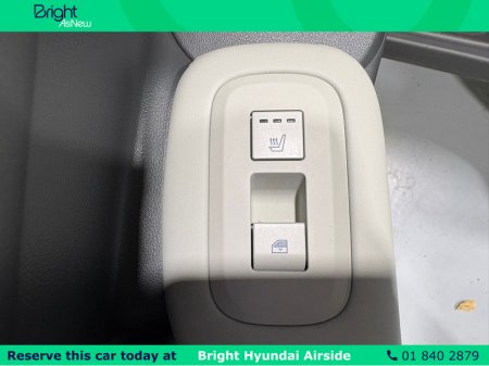 2025 Hyundai Santa Fe PHEV PREMIUM €64,950 thumbnail