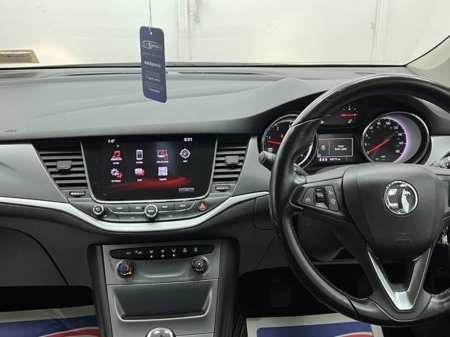 2017 Vauxhall Astra - thumbnail 12