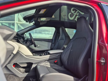 2025 Ford Capri - thumbnail 6