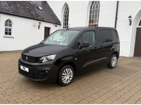 2022 Peugeot Partner PROFESSIONAL PLUS NO VAT! €18,750 thumbnail