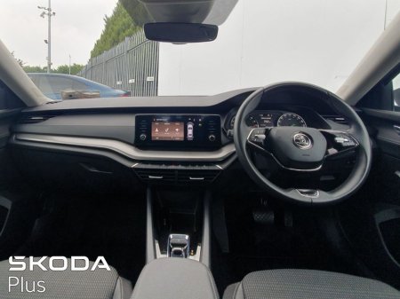 2024 Skoda Octavia - thumbnail 2