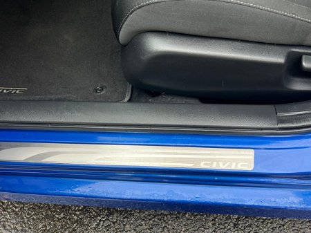 2018 Honda Civic - thumbnail 9