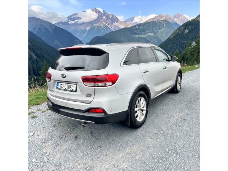 2016 Kia Sorento - thumbnail 2