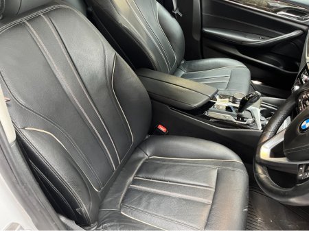 2017 BMW 5 Series - thumbnail 13