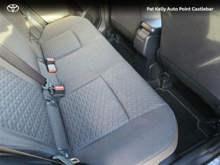 2024 Toyota Yaris Cross YARIS CROSS LUNA €29,900 thumbnail