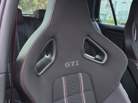 2016 Volkswagen Golf - thumbnail 24