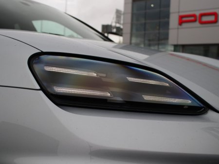 2025 Porsche Macan Electric €88,000 thumbnail