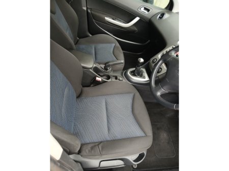 2011 Peugeot 308 1.6 HDI 92BHP 5 dr ENVY €4,995 thumbnail