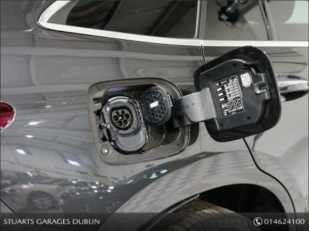 2023 Mercedes-Benz EQC EQC 400 AMG LINE: SELENITE GREY METALLIC WITH BLACK LEATHER, SUNROOF, 21” DIAMOND CUT TURBINE ALLOYS, SIDE RUNNING BOARDS, KEYLESS ENTRY €39,945 thumbnail