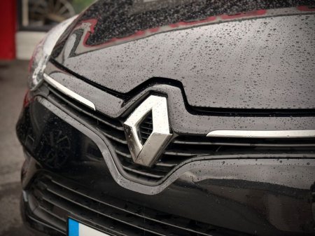 2018 Renault Clio Dynamique NAV 1.2 Petrol // IDEAL STARTER CAR // €10,250 thumbnail