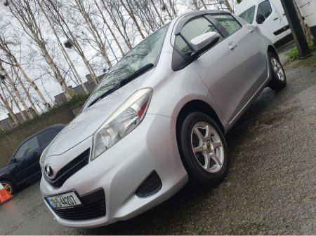 2015 Toyota Yaris 1.0 VVTI , AUTOMATIC , CAMERA , ANDRIOD €8,995