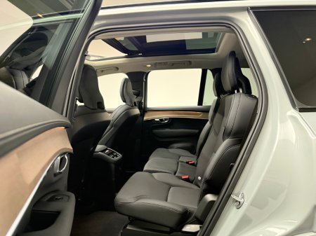 2025 Volvo XC90 - thumbnail 15